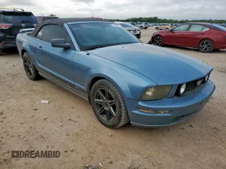 2005 Ford Mustang Deluxe z VIN 1ZVFT84N855220533, wystawiony jako Copart lot #58666635 z przebiegiem 169 200 mil mil oraz Czysty tytuł • Clean title. Historia ofert i sprzedaży dostępna na DreamBid. Obrazek 4.