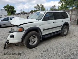 2001 Mitsubishi Montero Sport ES with VIN JA4LS21H21P033625, listed as a Copart auction lot 49041615 with 119,433 mi miles and Salvage Title. Bid and sale history available at carsss.com. Image 1.
