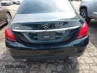 2019 Mercedes-Benz C 300 z VIN 55SWF8DB9KU321914, wystawiony jako IAAI lot #42032140 z przebiegiem 84 967 mil mil oraz . Historia ofert i sprzedaży dostępna na DreamBid. Obrazek 16.