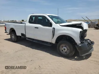 2024 Ford F-250 XL with VIN 1FT7X2BA9REF57419, listed as a Copart auction lot 57135135 with 3,746 mi miles and Salvage title. Bid and sale history available at DreamBid. Image 4.