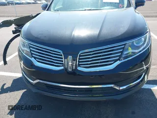 2018 Lincoln MKX Select with VIN 2LMPJ8KR1JBL15072, listed as a IAAI auction lot 41868951 with 125,743 mi miles. Bid and sale history available at carsss.com. Image 12.