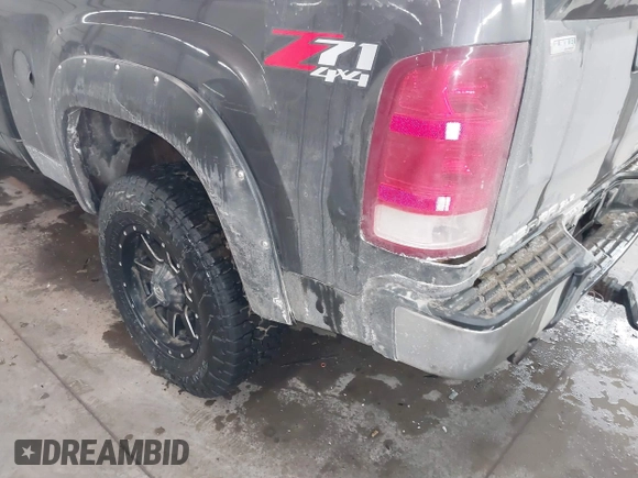 2011 GMC Sierra 1500 SLE z VIN 1GTR2VE32BZ158906, wystawiony jako IAAI lot #41538042 z przebiegiem 169 727 mil mil oraz . Historia ofert i sprzedaży dostępna na DreamBid. Obrazek 6.
