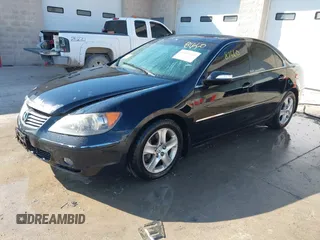 2007 Acura RL Technology с VIN JH4KB166X7C003287, выставлен на аукционе IAAI как лот 41681660 с пробегом 137 911 миль миль и . История ставок и продаж доступна на DreamBid. Изображение 2.