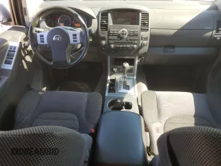 2011 Nissan Pathfinder LE z VIN 5N1AR1NB8BC622546, wystawiony jako Copart lot #49585475 z przebiegiem 158 382 mil mil oraz Szkoda całkowita • Salvage title. Historia ofert i sprzedaży dostępna na DreamBid. Obrazek 8.