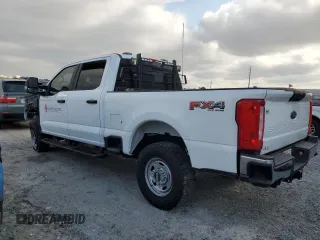 2023 Ford F-250 XL z VIN 1FT7W2BA4PEC15697, wystawiony jako Copart lot #78132664 z przebiegiem 30 001 mil mil oraz Szkoda całkowita • Salvage title. Historia ofert i sprzedaży dostępna na DreamBid. Obrazek 2.