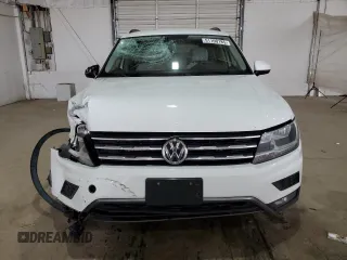 2018 Volkswagen Tiguan S z VIN 3VV0B7AXXJM010176, wystawiony jako Copart lot #51100185 z przebiegiem 84 032 mil mil oraz Szkoda całkowita • Salvage title. Historia ofert i sprzedaży dostępna na DreamBid. Obrazek 5.