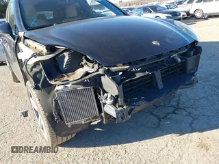 2017 Porsche Cayenne S z VIN WP1AB2A26HLA53031, wystawiony jako IAAI lot #41200509 z przebiegiem 92 305 mil mil oraz . Historia ofert i sprzedaży dostępna na DreamBid. Obrazek 6.