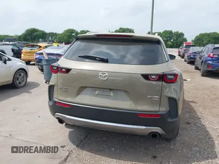 2023 Mazda CX-50 2.5 Turbo z VIN 7MMVABXY5PN131528, wystawiony jako IAAI lot #41968532 z przebiegiem 37 400 mil mil oraz . Historia ofert i sprzedaży dostępna na DreamBid. Obrazek 17.