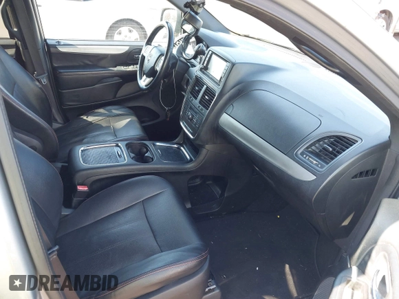 2019 Dodge Grand Caravan GT with VIN 2C4RDGEG5KR660425, listed as a IAAI auction lot 41896185 with 68,682 mi miles and . Bid and sale history available at DreamBid. Image 5.