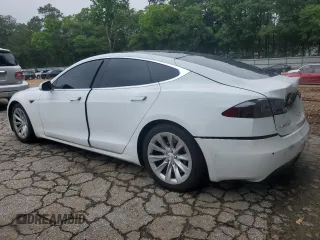 2016 Tesla Model S 90D z VIN 5YJSA1E23GF159354, wystawiony jako Copart lot #59682785 z przebiegiem 111 208 mil mil oraz Szkoda całkowita • Salvage title. Historia ofert i sprzedaży dostępna na DreamBid. Obrazek 2.