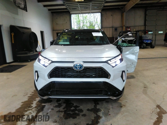 2024 Toyota RAV4 XSE with VIN JTMFB3FV4RD168626, listed as a IAAI auction lot 41966437 with 10,202 mi miles and . Bid and sale history available at DreamBid. Image 12.