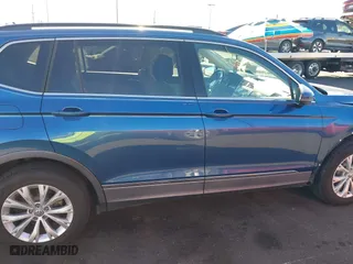 2018 Volkswagen Tiguan SEL with VIN 3VV3B7AX4JM001454, listed as a IAAI auction lot 41337213 with 82,624 mi miles. Bid and sale history available at carsss.com. Image 14.