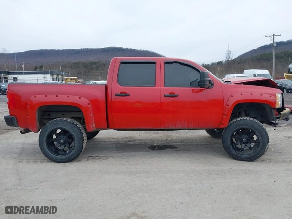 2008 Chevrolet Silverado 1500 LT w/1LT with VIN 2GCEK13J781262883, listed as a IAAI auction lot 41499201 with 157,000 mi miles. Bid and sale history available at carsss.com. Image 13.