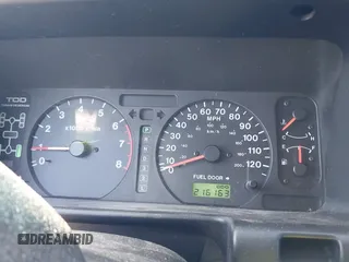 1999 Isuzu Trooper S z VIN JACDJ58X5X7917271, wystawiony jako IAAI lot #42308643 z przebiegiem 216 163 mil mil oraz . Historia ofert i sprzedaży dostępna na DreamBid. Obrazek 7.