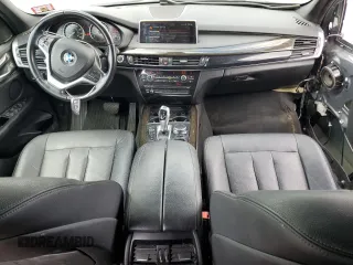 2017 BMW X5 xDrive35i z VIN 5UXKR0C34H0X80194, wystawiony jako Copart lot #57305325 z przebiegiem 129 125 mil mil oraz Szkoda całkowita • Salvage title. Historia ofert i sprzedaży dostępna na DreamBid. Obrazek 8.