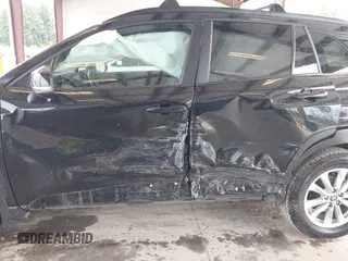 2023 Toyota Corolla Cross LE z VIN 7MUCAABG9PV051438, wystawiony jako IAAI lot #42538566 z przebiegiem 82 437 mil mil oraz . Historia ofert i sprzedaży dostępna na DreamBid. Obrazek 6.