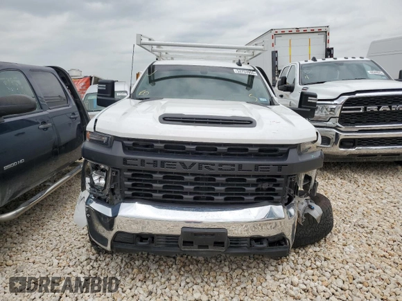 2022 Chevrolet Silverado 1500 with VIN 1GB2WLE78NF328371, listed as a Copart auction lot 53753955 with 70,645 mi miles and Salvage Title. Bid and sale history available at DreamBid. Image 5.