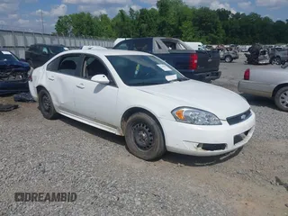 2012 Chevrolet Impala Police Police z VIN 2G1WD5E36C1310220, wystawiony jako IAAI lot #42166830 z przebiegiem 200 004 mil mil oraz . Historia ofert i sprzedaży dostępna na DreamBid. Obrazek 1.