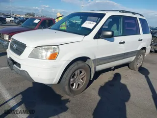 2005 Honda Pilot LX with VIN 2HKYF18165H556716, listed as a IAAI auction lot 41705657 with 177,100 mi miles. Bid and sale history available at carsss.com. Image 2.