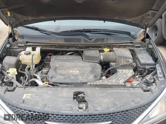 2018 Chrysler Pacifica Touring L with VIN 2C4RC1BG2JR116273, listed as a IAAI auction lot 41922292 with 125,159 mi miles and . Bid and sale history available at DreamBid. Image 10.