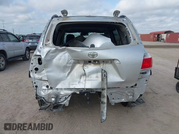 2013 Toyota Highlander Limited z VIN 5TDYK3EH1DS103301, wystawiony jako IAAI lot #42005471 z przebiegiem 239 950 mil mil oraz . Historia ofert i sprzedaży dostępna na DreamBid. Obrazek 17.