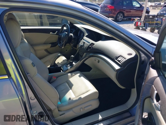 2012 Acura TSX Technology with VIN JH4CU2F6XCC004258, listed as a IAAI auction lot 42724115 with 105,565 mi miles and . Bid and sale history available at DreamBid. Image 5.