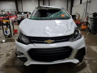 2022 Chevrolet Trax LT with VIN KL7CJLSM8NB508723, listed as a Copart auction lot 43919795 with 0 mi miles and Salvage Title. Bid and sale history available at carsss.com. Image 5.