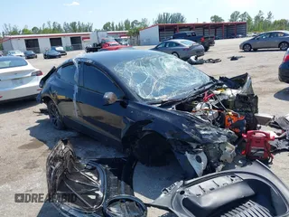 2024 Tesla Model 3 Long Range z VIN 5YJ3E1EB6RF735756, wystawiony jako IAAI lot #42227195 z przebiegiem 20 513 mil mil oraz . Historia ofert i sprzedaży dostępna na DreamBid. Obrazek 1.