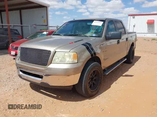 2006 Ford F-150 XLT with VIN 1FTRW12W26KD43273, listed as a IAAI auction lot 42153933 with 183,771 mi miles. Bid and sale history available at carsss.com. Image 2.