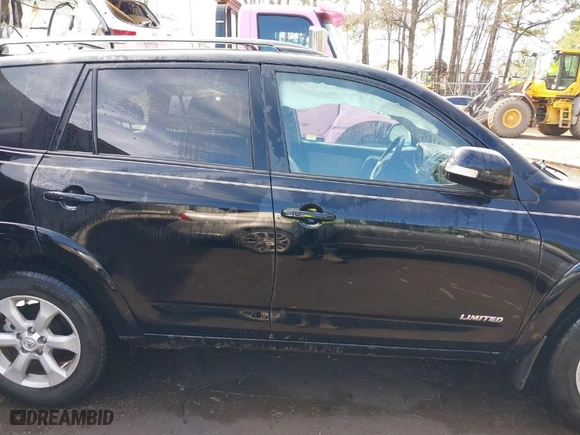 2012 Toyota RAV4 Limited with VIN 2T3DF4DV9CW251788, listed as a IAAI auction lot 41878540 with 121,966 mi miles. Bid and sale history available at carsss.com. Image 13.