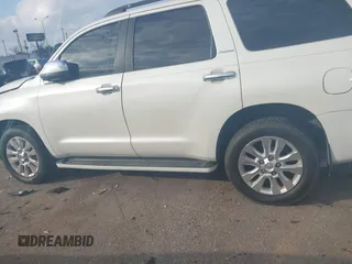 2010 Toyota Sequoia Platinum with VIN 5TDYY5G19AS029924, listed as a IAAI auction lot 41517560 with 166,752 mi miles. Bid and sale history available at carsss.com. Image 14.
