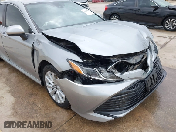 2020 Toyota Camry LE with VIN 4T1C11AK2LU904246, listed as a IAAI auction lot 41609062 with 79,856 mi miles. Bid and sale history available at carsss.com. Image 17.