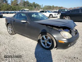 2002 Mercedes-Benz SLK 320 z VIN WDBKK65F22F249238, wystawiony jako Copart lot #84938474 z przebiegiem 128 108 mil mil oraz Szkoda całkowita • Salvage title. Historia ofert i sprzedaży dostępna na DreamBid. Obrazek 4.