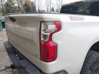2020 Chevrolet Silverado 1500 LT Trail Boss with VIN 3GCPYFED3LG164882, listed as a IAAI auction lot 41330410 with 43,907 mi miles. Bid and sale history available at carsss.com. Image 20.