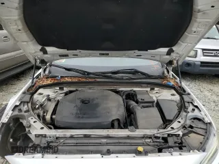 2018 Volvo S90 Momentum z VIN LVY982MK2JP016810, wystawiony jako Copart lot #49977074 z przebiegiem 67 685 mil mil oraz Szkody całkowita. Historia ofert i sprzedaży dostępna na DreamBid. Obrazek 11.