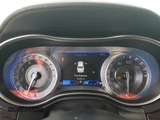 2019 Chrysler 300 Limited with VIN 2C3CCAKG6KH578031, listed as a Copart auction lot 71211053 with 91,428 mi miles and Salvage Title. Bid and sale history available at carsss.com. Image 9.