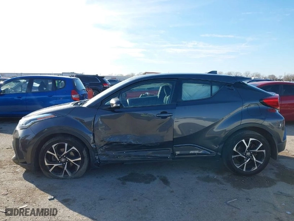 2020 Toyota C-HR LE with VIN NMTKHMBX8LR106540, listed as a IAAI auction lot 41430035 with 81,816 mi miles. Bid and sale history available at carsss.com. Image 14.