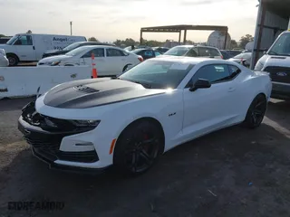 2019 Chevrolet Camaro 1SS with VIN 1G1FE1R78K0120917, listed as a IAAI auction lot 40787647 with 52,505 mi miles. Bid and sale history available at carsss.com. Image 17.