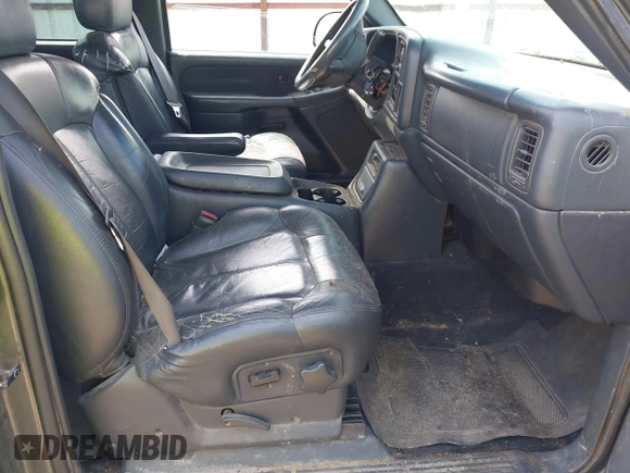 2000 Chevrolet Silverado 2500 LS z VIN 1GCGK29U7YE398008, wystawiony jako IAAI lot #42432596 z przebiegiem 217 691 mil mil oraz . Historia ofert i sprzedaży dostępna na DreamBid. Obrazek 5.
