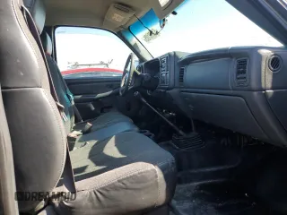 2002 Chevrolet Silverado 1500 with VIN 1GCEC14W52Z198932, listed as a Copart auction lot 51978105 with 188,211 mi miles and Salvage Title. Bid and sale history available at carsss.com. Image 10.