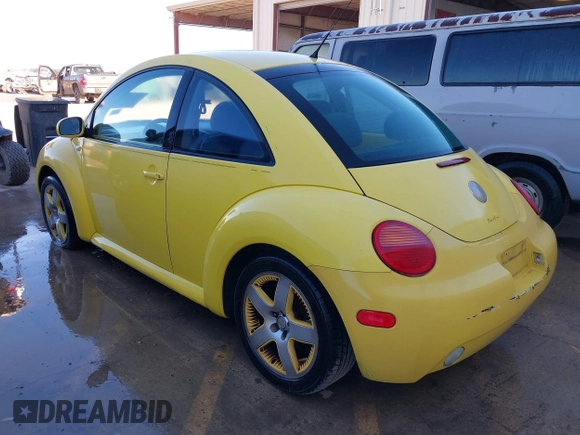 2002 Volkswagen Beetle GLS with VIN 3VWCD21C82M449347, listed as a IAAI auction lot 39378845 with 155,038 mi miles and . Bid and sale history available at DreamBid. Image 3.