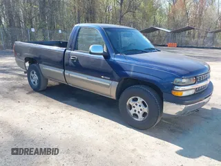 2001 Chevrolet Silverado 1500 with VIN 1GCEK14T31E300100, listed as a IAAI auction lot 41977664 with 193,742 mi miles. Bid and sale history available at carsss.com. Image 1.