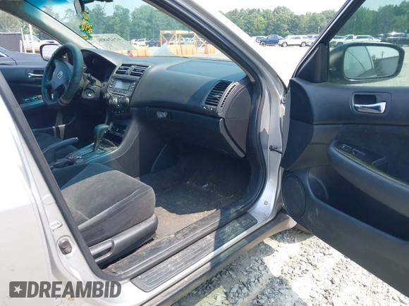 2007 Honda Accord LX with VIN 1HGCM56437A049997, listed as a IAAI auction lot 42424854 with 250,811 mi miles and . Bid and sale history available at DreamBid. Image 5.