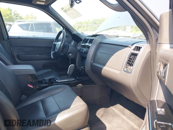 2009 Ford Escape Limited with VIN 1FMCU04739KB48262, listed as a IAAI auction lot 42564760 with 175,058 mi miles and . Bid and sale history available at DreamBid. Image 5.