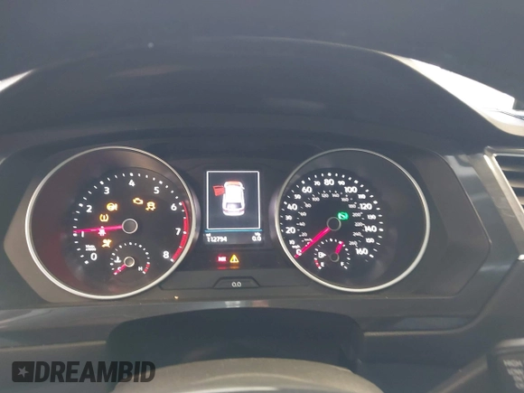 2020 Volkswagen Tiguan SE with VIN 3VV2B7AXXLM053170, listed as a IAAI auction lot 42203372 with 112,794 mi miles and . Bid and sale history available at DreamBid. Image 7.