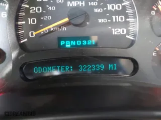 2004 Chevrolet Tahoe LT with VIN 1GNEC13Z24R307482, listed as a IAAI auction lot 41387538 with 322,339 mi miles. Bid and sale history available at carsss.com. Image 7.