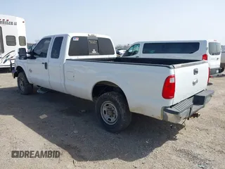 2013 Ford F-250 XL with VIN 1FT7X2BT1DEA74405, listed as a IAAI auction lot 41742953 with 443,862 mi miles and . Bid and sale history available at DreamBid. Image 3.