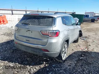 2019 Jeep Compass Limited with VIN 3C4NJCCB1KT662953, listed as a IAAI auction lot 41674997 with 86,318 mi miles. Bid and sale history available at carsss.com. Image 4.
