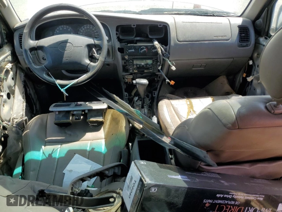 2001 Toyota 4Runner SR5 z VIN JT3GN86R610214954, wystawiony jako Copart lot #56042545 z przebiegiem 240 167 mil mil oraz Czysty tytuł • Clean title. Historia ofert i sprzedaży dostępna na DreamBid. Obrazek 8.