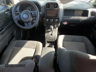 2014 Jeep Patriot Altitude z VIN 1C4NJPBA5ED848165, wystawiony jako Copart lot #56817635 z przebiegiem 150 174 mil mil oraz Szkoda całkowita • Salvage title. Historia ofert i sprzedaży dostępna na DreamBid. Obrazek 8.